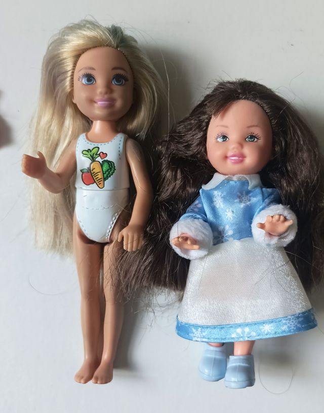 2 Muñecas Mattel hermanitas pequeñas de Barbie