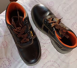 Zapatos seguridad - negros y naranjas