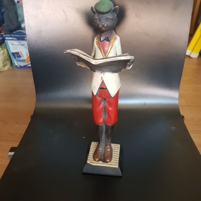 Gatto, gallo, figure decorative