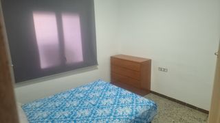 Se alquila habitacion