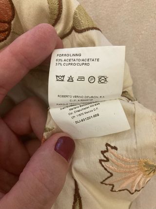 Vestido Roberto Verino seda beige