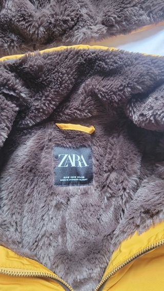 Chaqueta Zara amarilla invierno