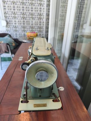 Máquina coser AlfaMatic antigua