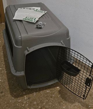 TRANSPORTÍN PERRO GRANDE. SIRVE COMO CASETA.