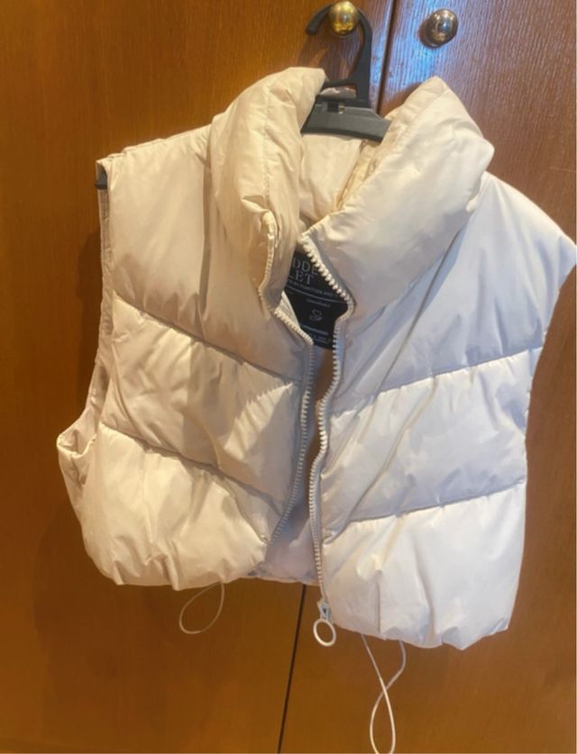 Chaleco acolchado beige