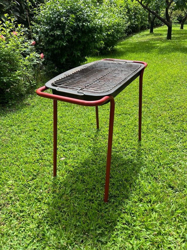 Barbecue portatile rosso