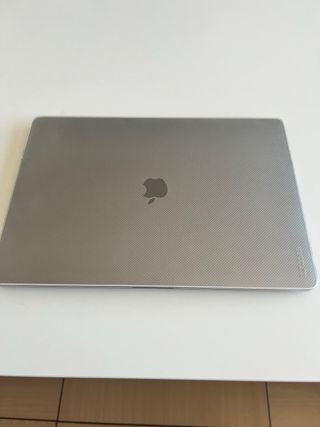 Portátil MacBook Pro 16" i7 2019 Gris como nuevo