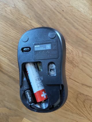 Ratón Logitech Gris