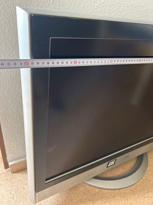 TV JVC 32" (81,5x46,5cm) Gris Plata