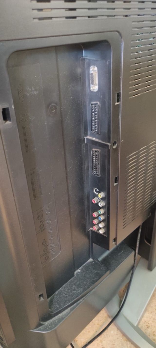 TV JVC 32" (81,5x46,5cm) Gris Plata