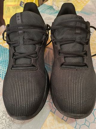 Scarpe Under Armour nere