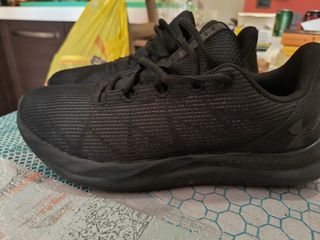 Scarpe Under Armour nere