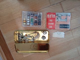 Accessori per macchine da cucire antiche