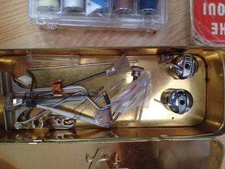 Accessori per macchine da cucire antiche