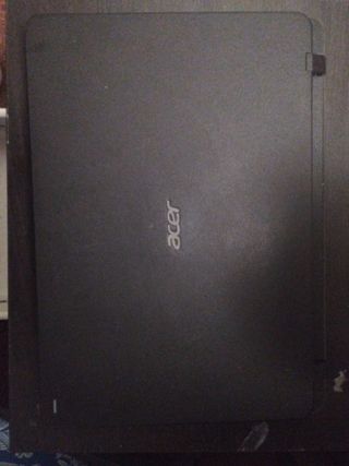 Portátil Acer negro
