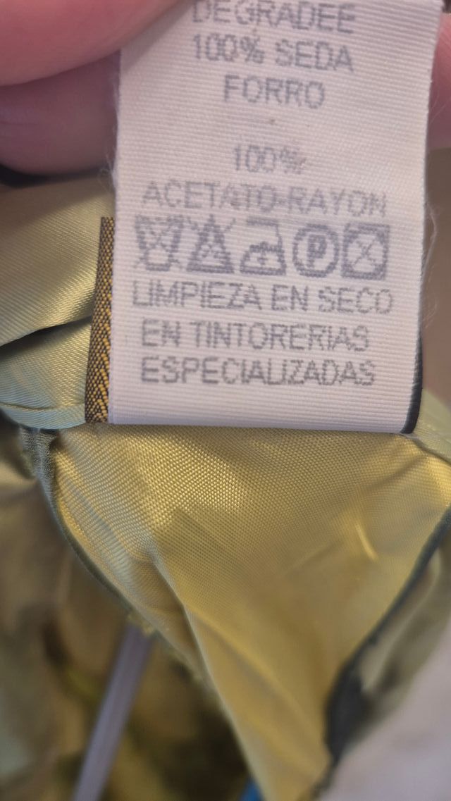 Vestido cóctel verde oliva