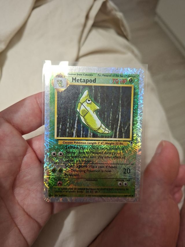 Metapod Reverse Holo 54/110
Caterpie y nidorino 