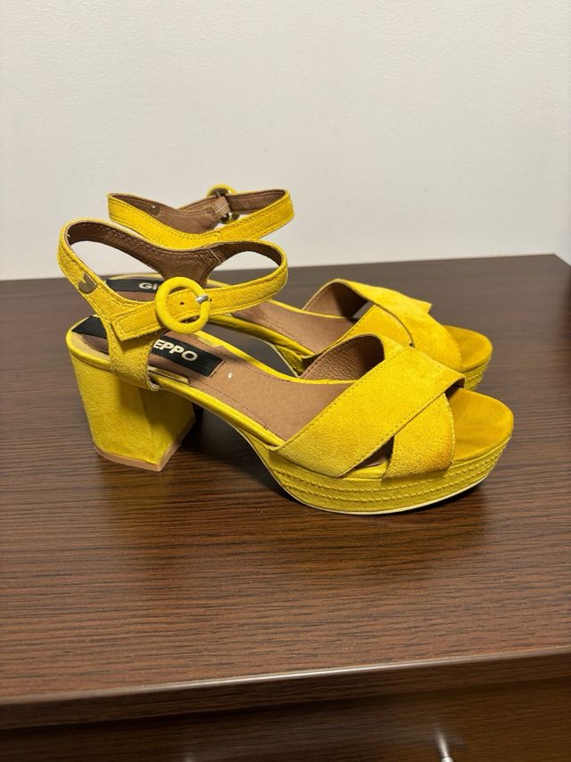 Sandalias Gioseppo amarillas tacón