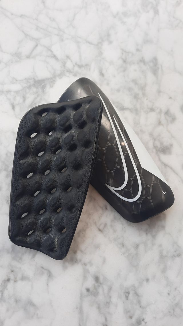 Espinilleras Nike Mercurial Lite