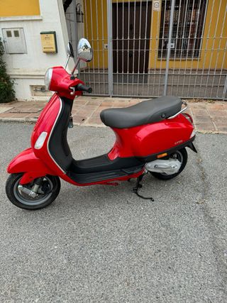 Vespa LX50 roja - 2005