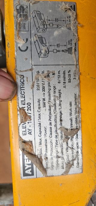 Polipasto eléctrico AY-100/200