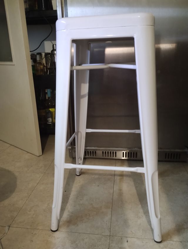 Taburete blanco metal industrial
