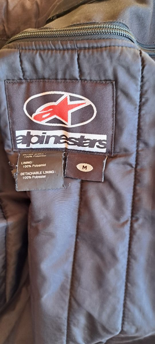 Casaco de motocicleta Alpinestars.