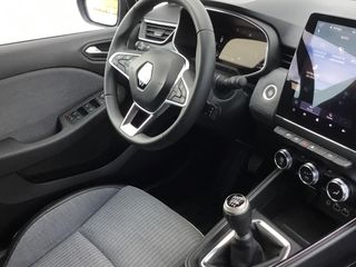 RENAULT Clio Clio TCe Techno 67kW