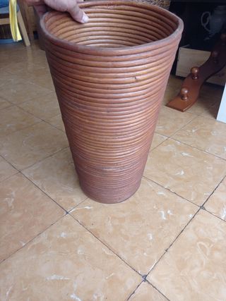 Macetero de mimbre plantas o paraguas