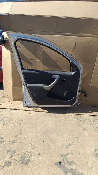 PUERTA DELANTERA IZQUIERDA DACIA SANDERO