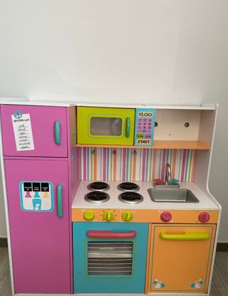 Cocinita juguete infantil con accesorios

