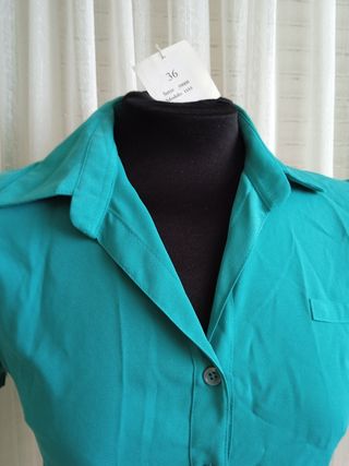 Blusa turquesa talla XS