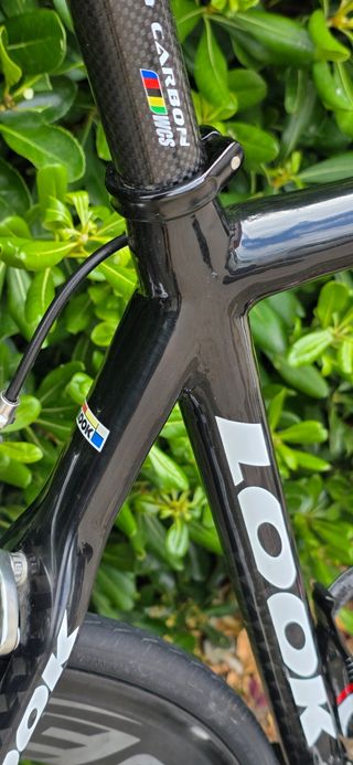Bicicleta carretera Look carbono.