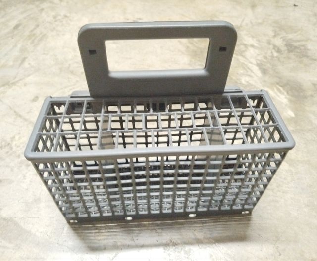 Dos Cestas cubiertos lavavajillas