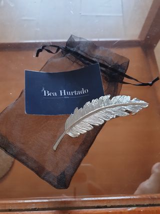 Horquilla pluma Bea Hurtado plata
