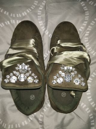 Zapatillas Verde Oliva c/Pedreria - 37