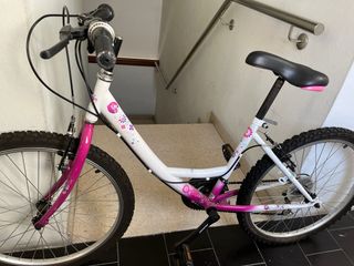 bicicleta rosa y blanca 24 teens