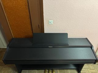 Roland RP210 Piano Digital