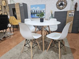 Mesa redonda blanca + 4 sillas