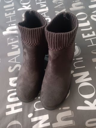 Botines grises de ante