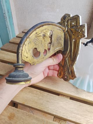 Aplique antiguo latón y cristal tulipa