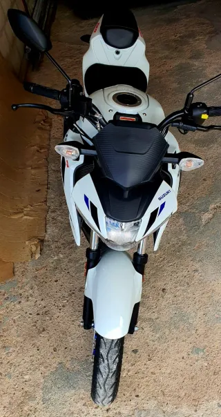 Suzuki GSX-S 125 (2020)Estado Impecable.