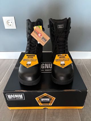 Botas Magnum Stealth Force 8.0 CT SZ 
TALLA 44