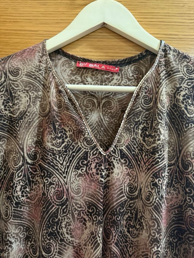 Blusa beige marrone By Bala