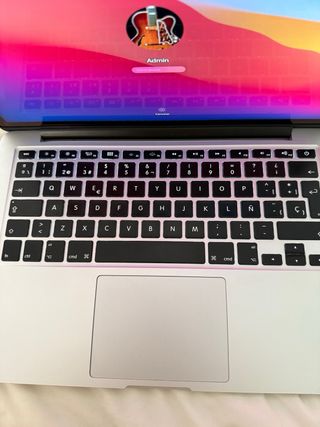 MacBook Pro 13" Apple