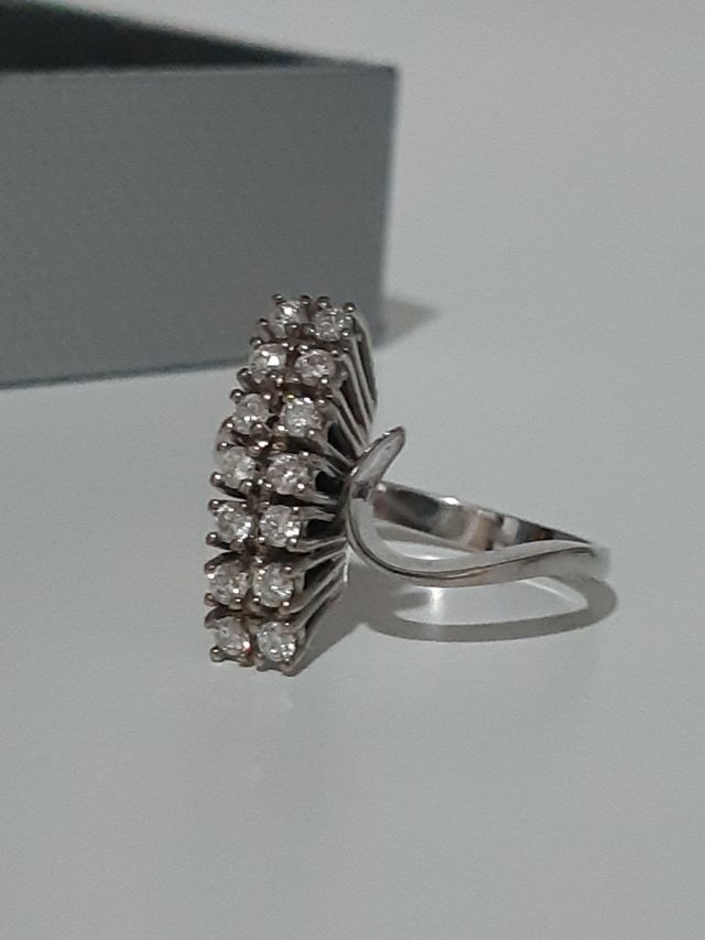 !Anillo oro blanco 18kt - Diamantes
