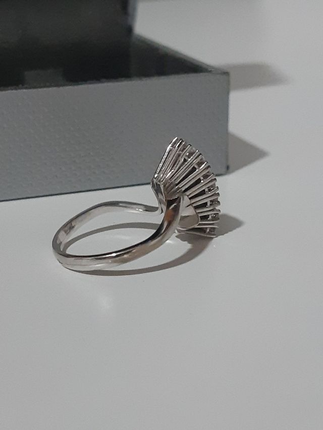 !Anillo oro blanco 18kt - Diamantes