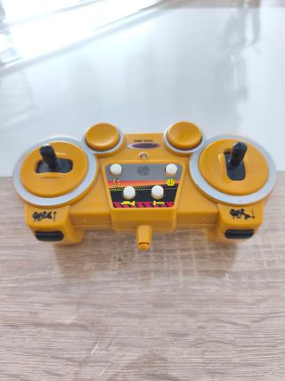 Retroexcavadora control remoto