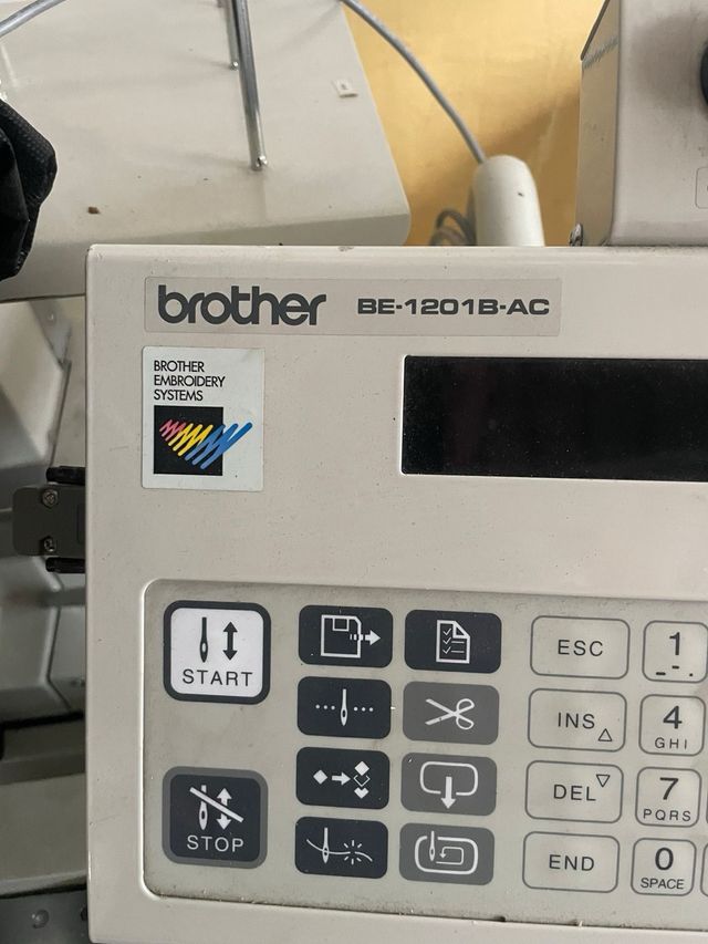 Bordadora Brother BE-1201B-AC