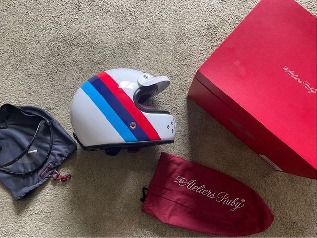 Capacete Ruby Castel Spandau